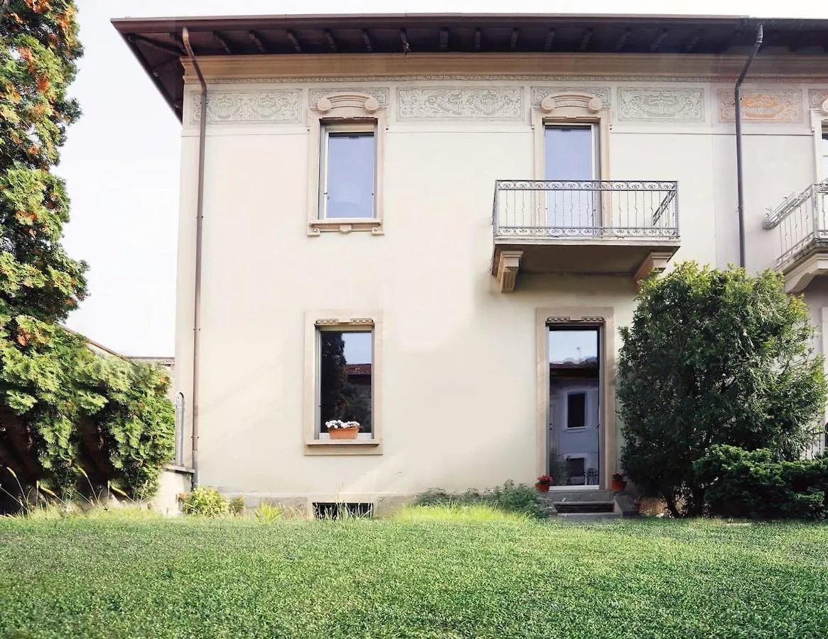 Apartment Varenna Amorevole Dimora In Lecco Italy